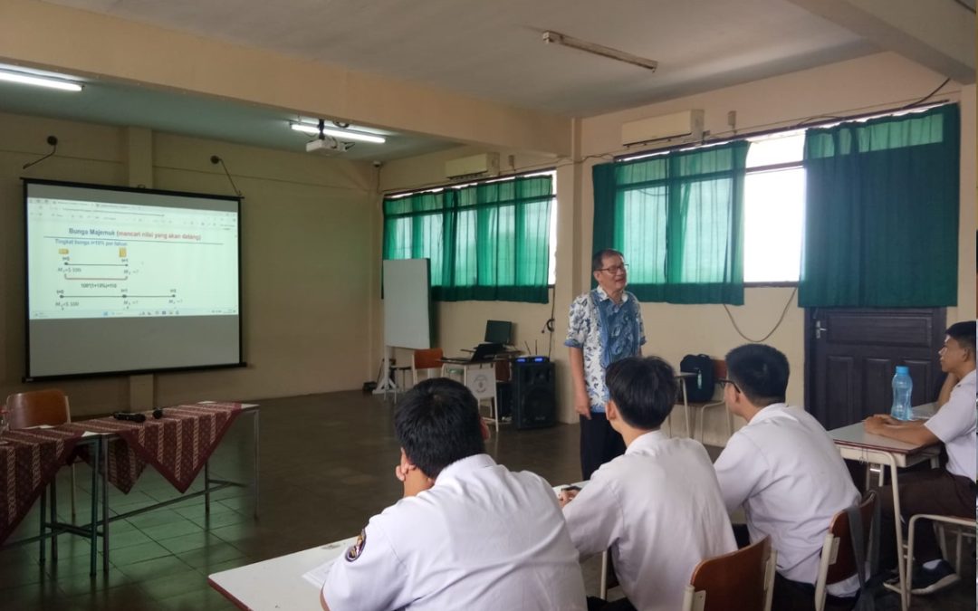 Workshop Literasi Aktuaria Lanjutan di SMA Santa Maria 1 Cirebon