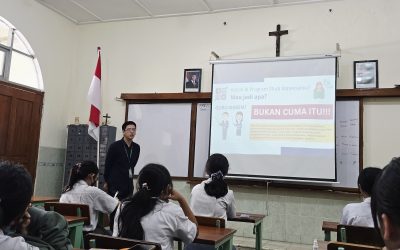 Pengenalan Matematika dan Aktuaria di SMA Santa Maria Surabaya
